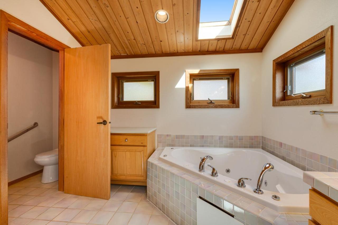 Whidbey Cedar Sunsets Villa Freeland Dış mekan fotoğraf